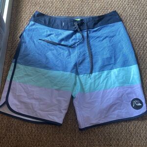Quiksilver Hybrid Board shorts